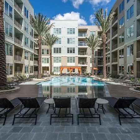 LUXURY 1BR Condo wBalcony - GalleriaRiver Oak